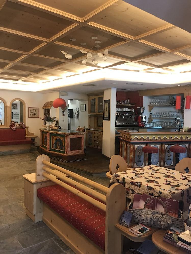 מואנה Hotel Piedibosco מראה חיצוני תמונה