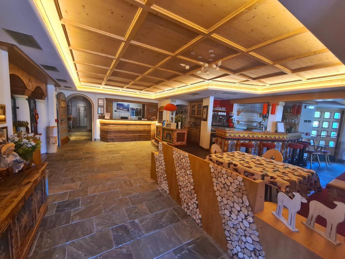 מואנה Hotel Piedibosco מראה חיצוני תמונה