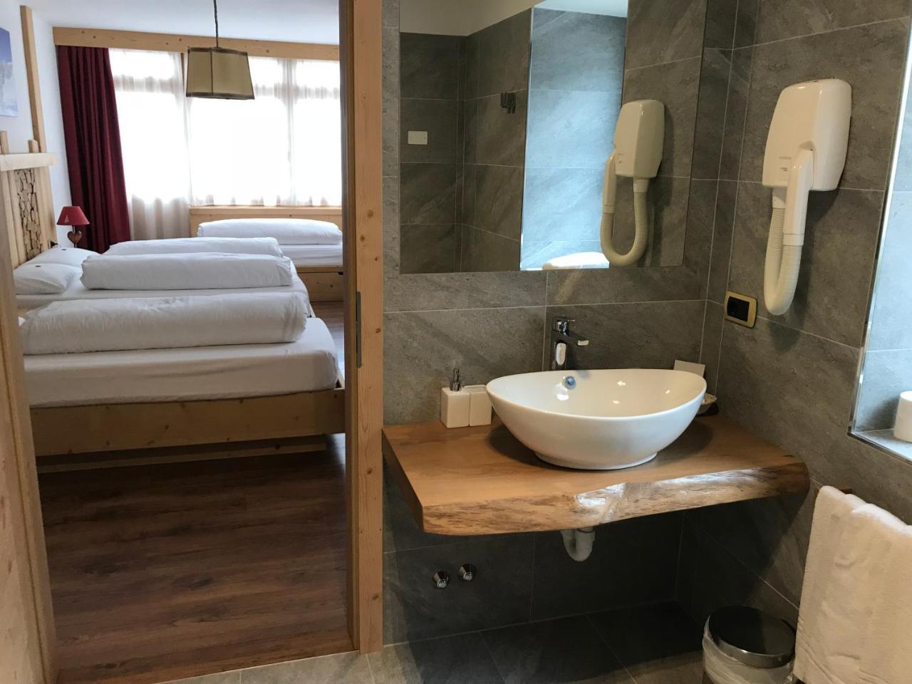 מואנה Hotel Piedibosco מראה חיצוני תמונה